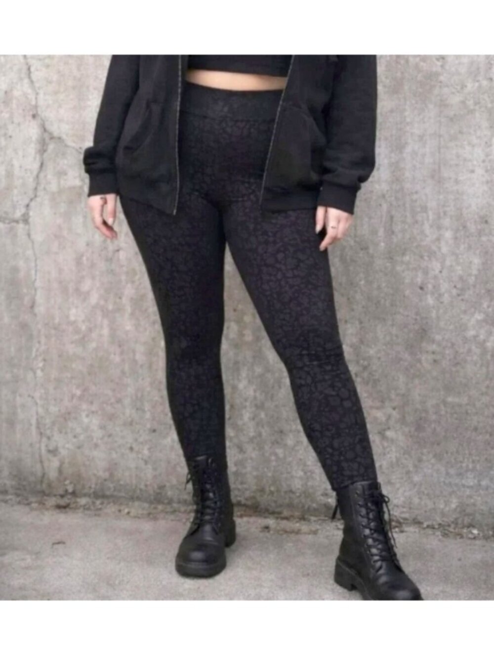 YMI Black Animal Print Stretch Legging Pants L Junior Neutral Dark Academia